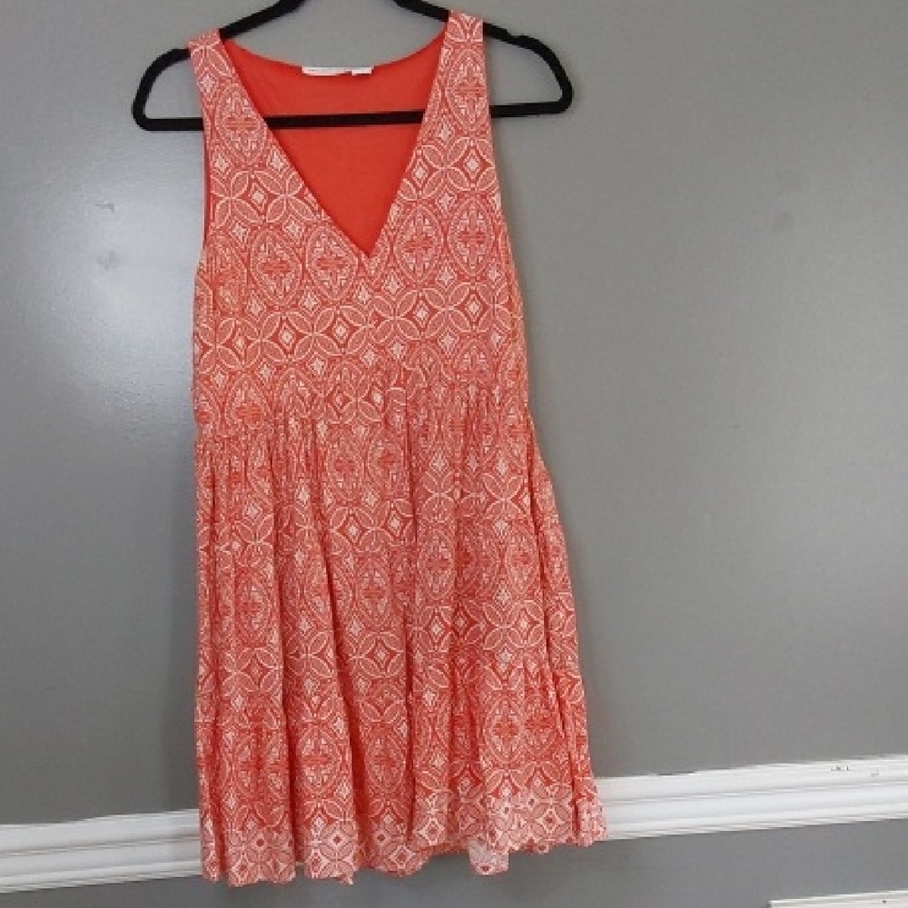 Sincerely Jules Coral and White Printed V-Neck Mini Dress